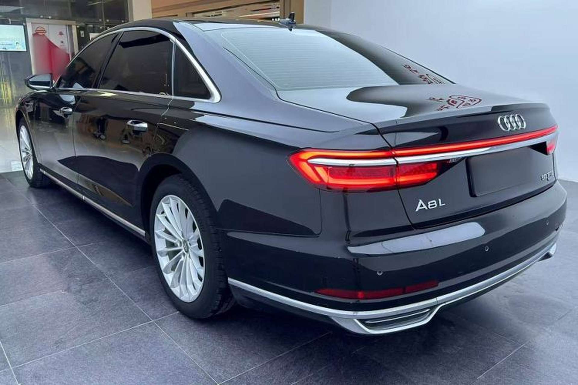 Used Audi A8 2018 A8L 55 TFSI quattro Launch Edition Elite Model Exterior 4