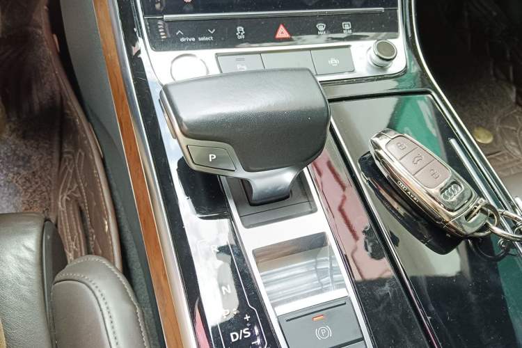 Used Audi A8 2018 A8L 55 TFSI quattro Launch Edition Prestige Model Gear Lever