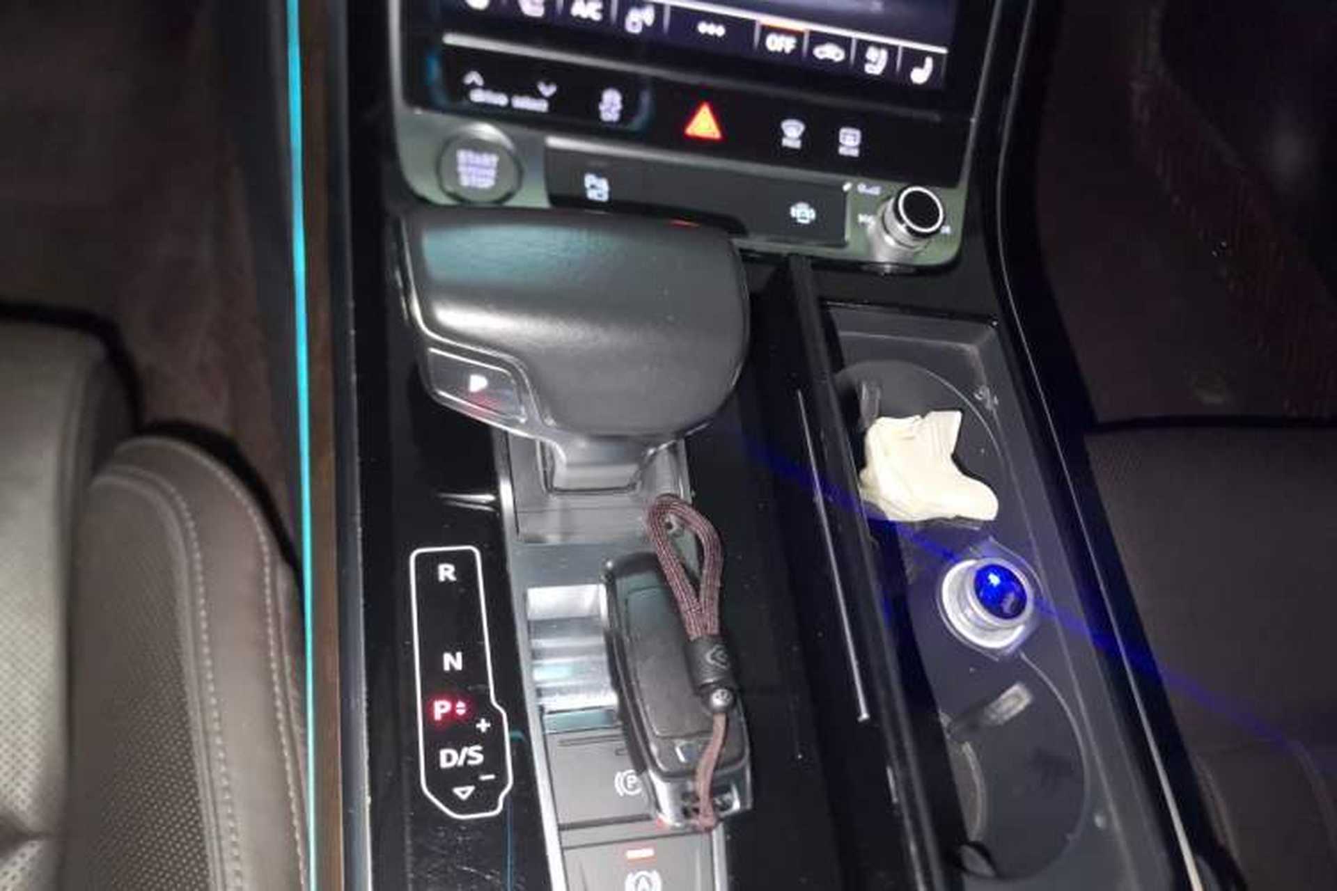 Used Audi A8 2018 A8L 55 TFSI quattro Luxury Edition Gear Lever