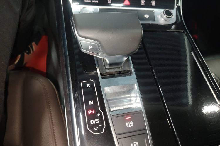 Used Audi A8 2018 A8L 55 TFSI quattro Launch Edition Elite Model Gear Lever