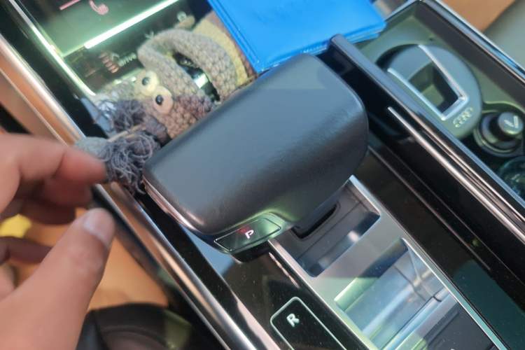 Used Audi A8 2018 A8L 55 TFSI quattro Launch Edition Elite Model Gear Lever