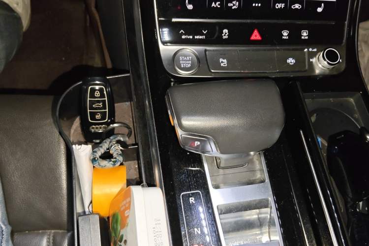 Used Audi A8 2018 A8L 55 TFSI quattro Launch Edition Elite Model Gear Lever