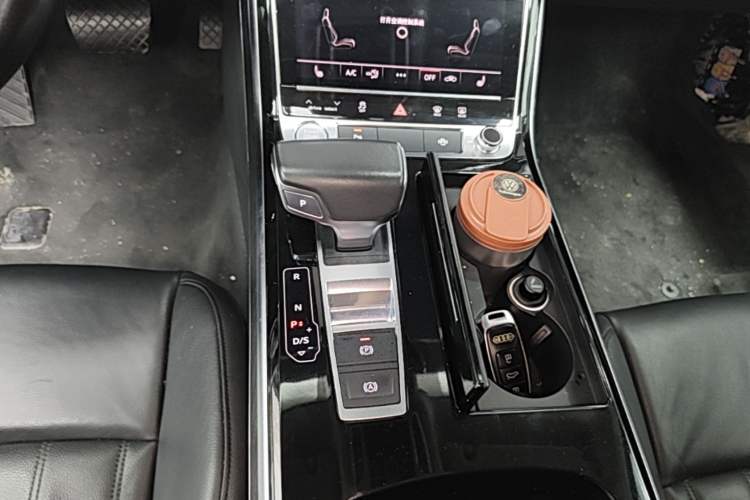 Used Audi A8 2018 A8L 55 TFSI quattro Launch Edition Elite Model Gear Lever