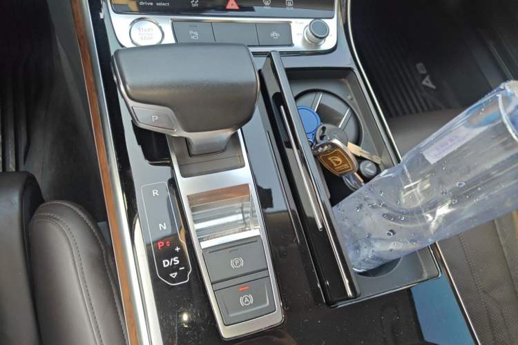 Used Audi A8 2018 A8L 55 TFSI quattro Launch Edition Prestige Model Gear Lever