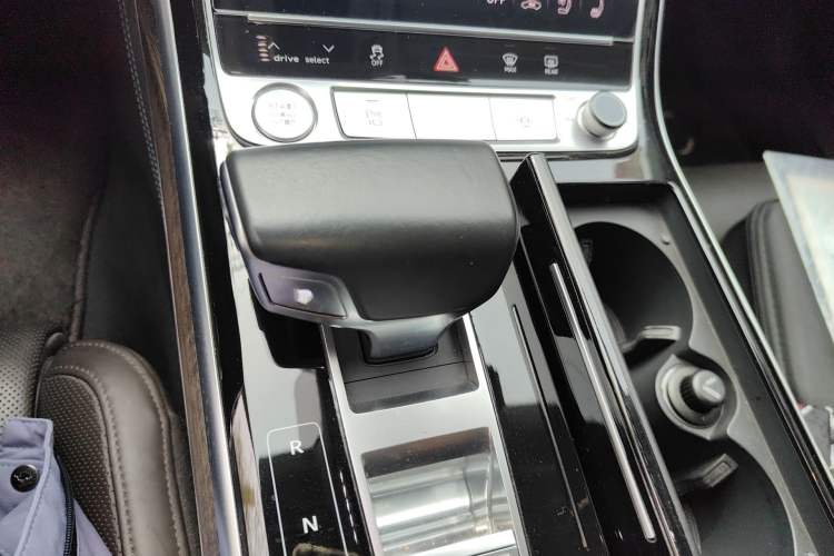 Used Audi A8 2018 A8L 55 TFSI quattro Prestige Edition Gear Lever
