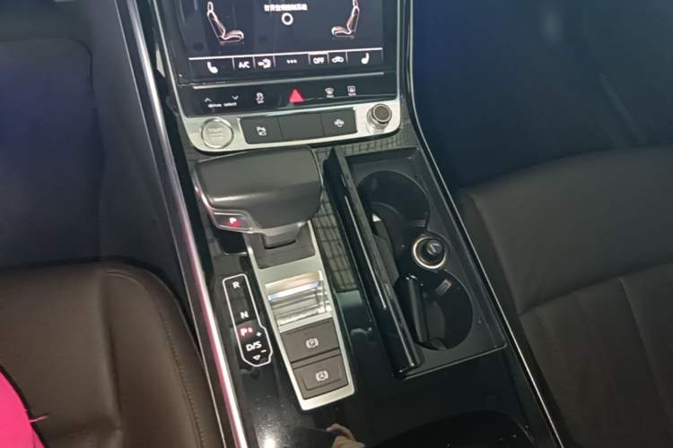 Used Audi A8 2018 A8L 55 TFSI quattro Launch Edition Elite Model Gear Lever