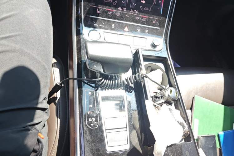 Used Audi A8 2018 A8L 55 TFSI quattro Launch Edition Prestige Model Gear Lever
