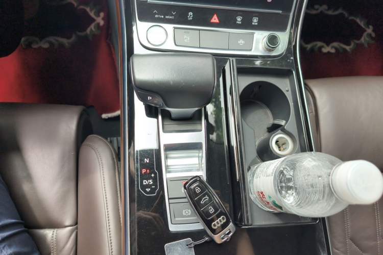 Used Audi A8 2018 A8L 55 TFSI quattro Launch Edition Prestige Model Gear Lever