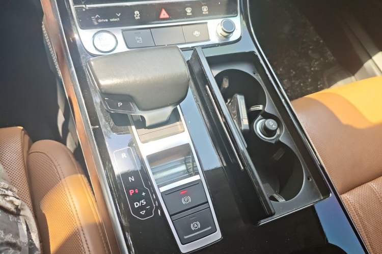 Used Audi A8 2018 A8L 55 TFSI quattro Luxury Edition Gear Lever