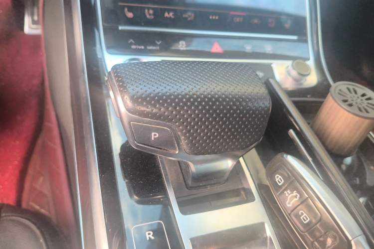 Used Audi A8 2018 A8L 55 TFSI quattro Launch Edition Elite Model Gear Lever