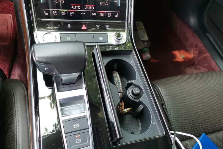 Used Audi A8 2018 A8L 55 TFSI quattro Luxury Edition Gear Lever