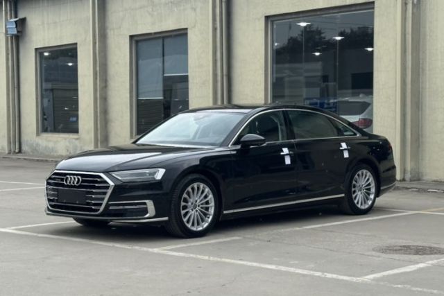 Ojetý Audi A8 2018 A8L 55 TFSI quattro Launch Edition Elite Model