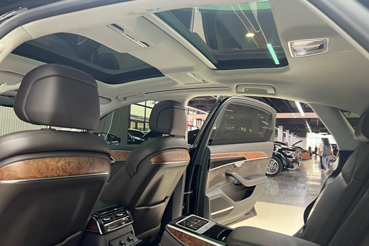 Used Audi A8 2018 A8L 55 TFSI quattro Launch Edition Prestige Model Interior 10