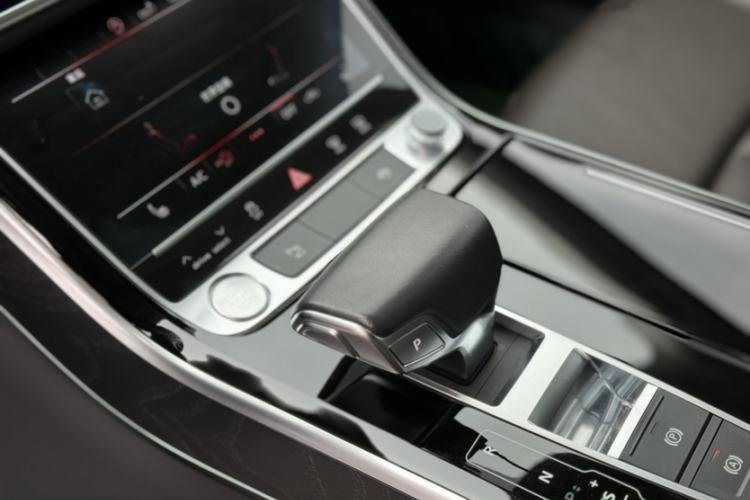 Used Audi A8 2018 A8L 55 TFSI quattro Launch Edition Elite Model Interior 3