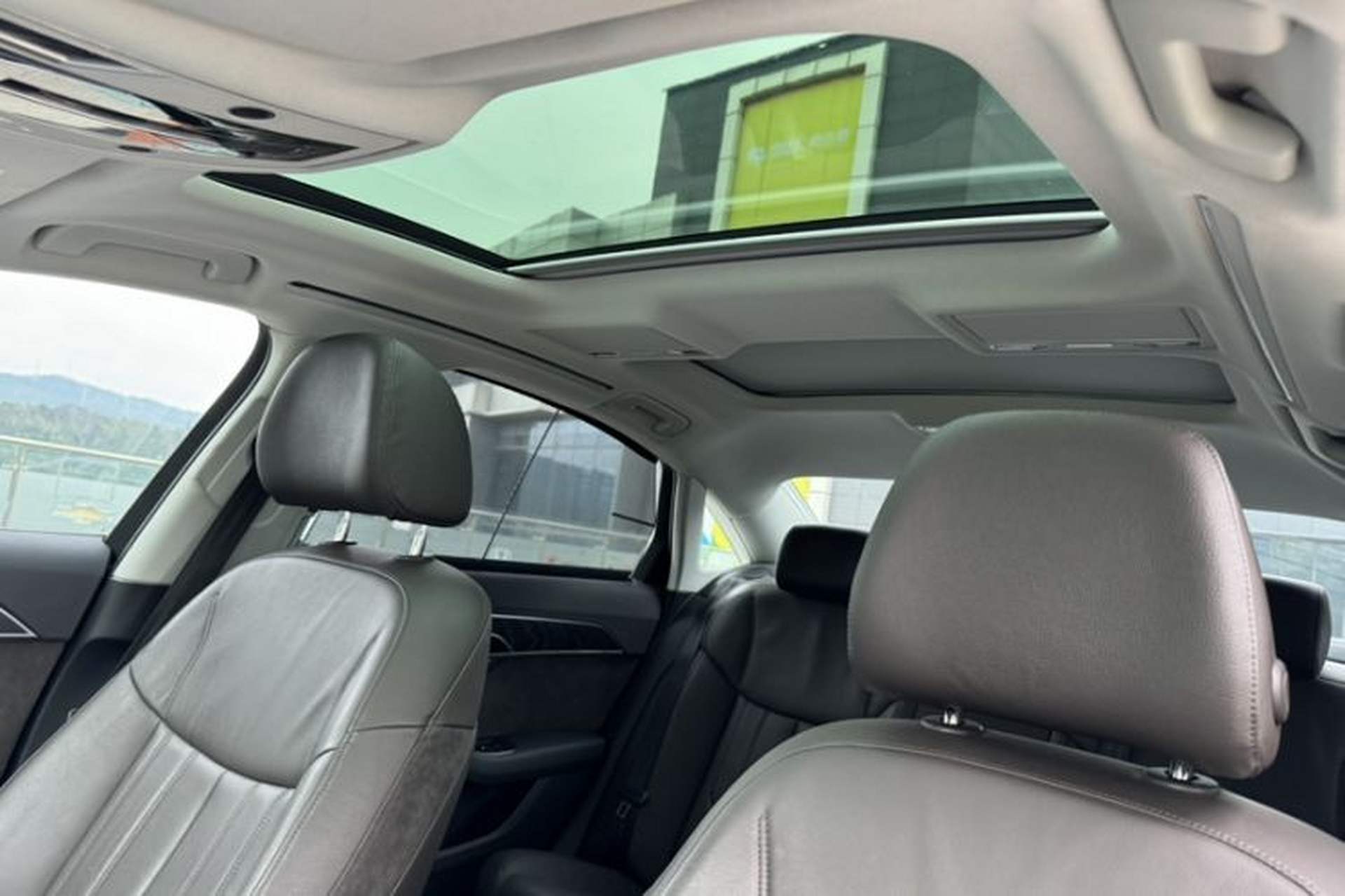 Used Audi A8 2018 A8L 55 TFSI quattro Launch Edition Elite Model Interior 8