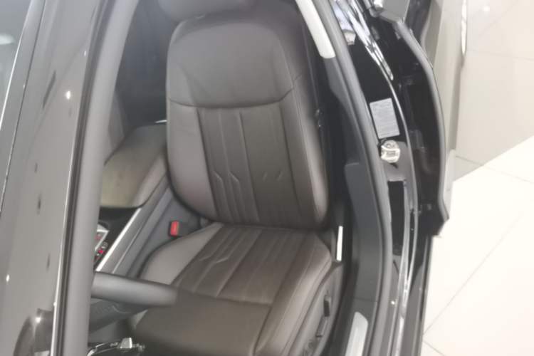Used Audi A8 2018 A8L 55 TFSI quattro Launch Edition Elite Model Left Front Seat