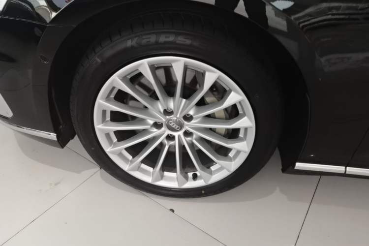 Used Audi A8 2018 A8L 55 TFSI quattro Launch Edition Elite Model Left Front Wheel Hub