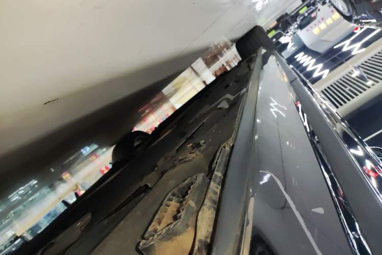 Used Audi A8 2018 A8L 55 TFSI quattro Launch Edition Elite Model Left Side Sill