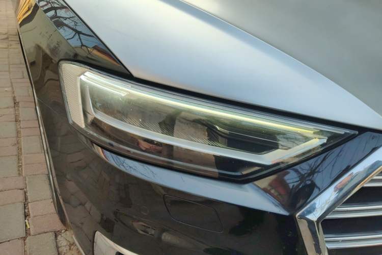 Used Audi A8 2018 A8L 55 TFSI quattro Launch Edition Elite Model Right Front Headlight