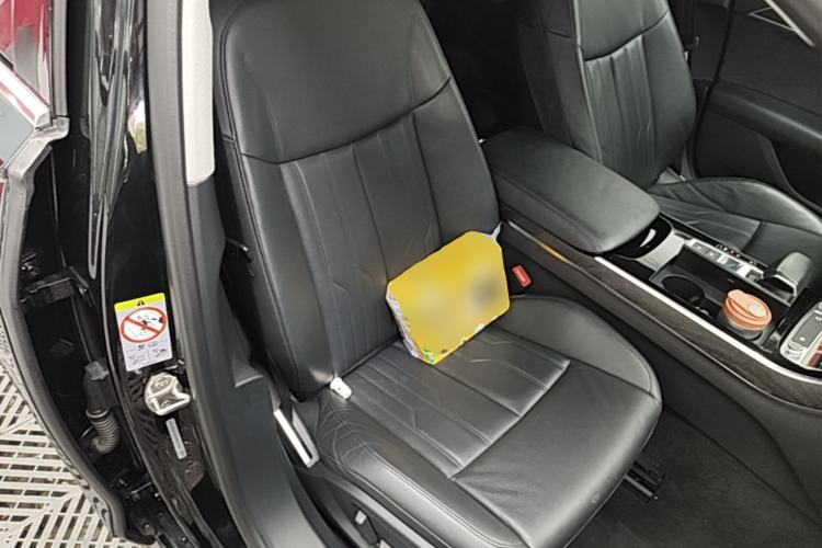 Used Audi A8 2018 A8L 55 TFSI quattro Launch Edition Elite Model Right Front Seat
