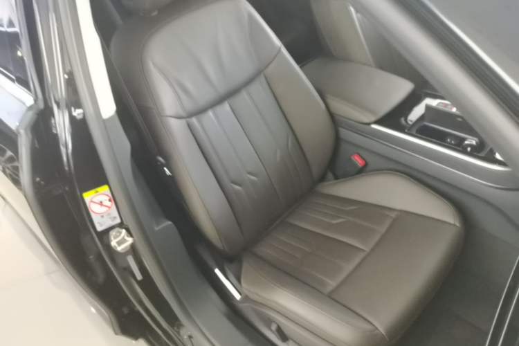 Used Audi A8 2018 A8L 55 TFSI quattro Launch Edition Elite Model Right Front Seat