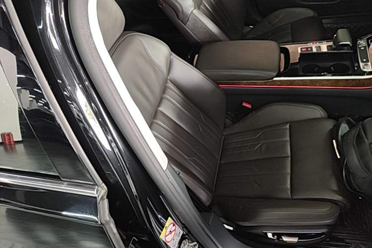 Used Audi A8 2018 A8L 55 TFSI quattro Launch Edition Prestige Model Right Front Seat