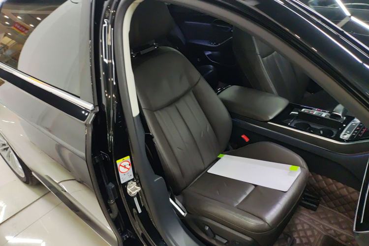 Used Audi A8 2018 A8L 55 TFSI quattro Launch Edition Elite Model Right Front Seat