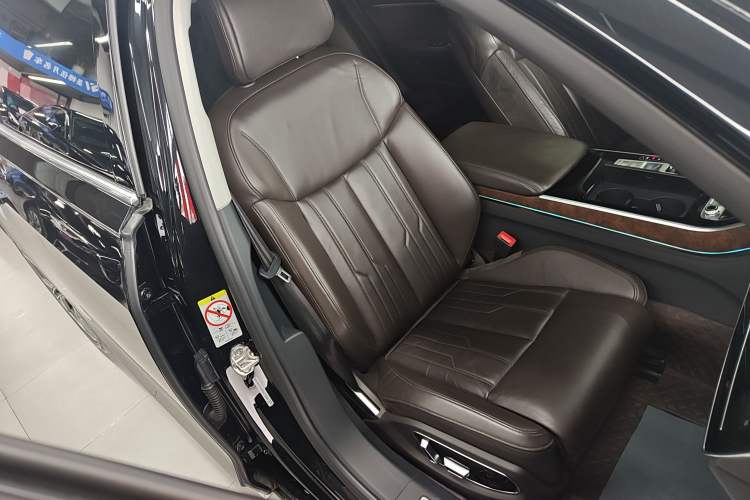 Used Audi A8 2018 A8L 55 TFSI quattro Launch Edition Prestige Model Right Front Seat