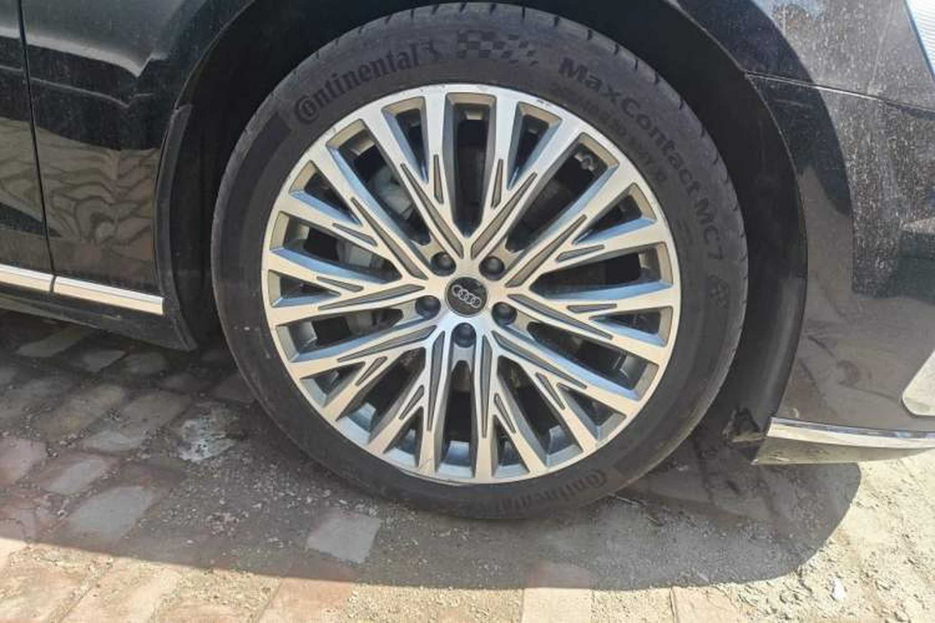 Used Audi A8 2018 A8L 55 TFSI quattro Luxury Edition Right Front Wheel Hub