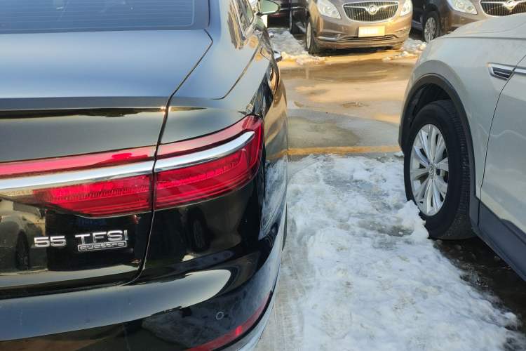 Used Audi A8 2018 A8L 55 TFSI quattro Luxury Edition Right Rear Taillight