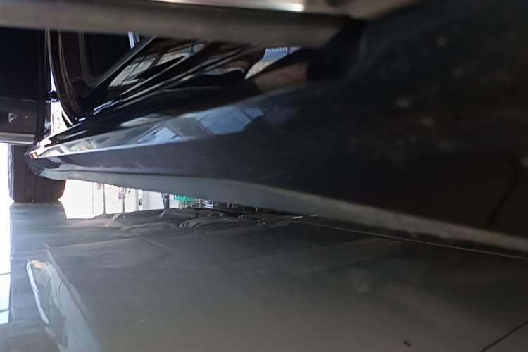 Used Audi A8 2018 A8L 55 TFSI quattro Launch Edition Elite Model Right Side Sill