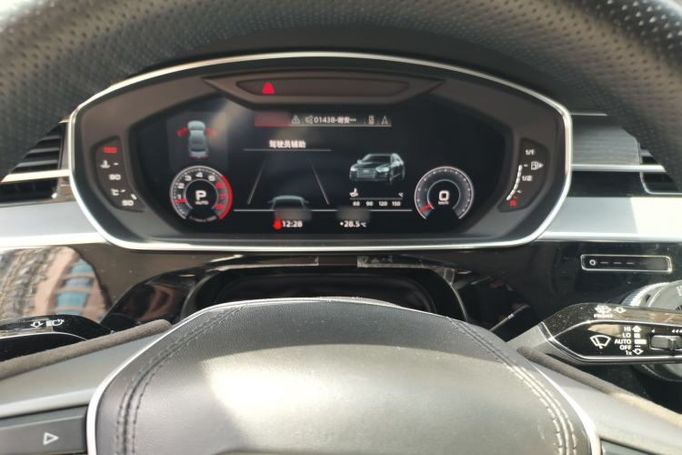 Used Audi A8 2018 A8L 55 TFSI quattro Launch Edition Elite Model Steering Wheel