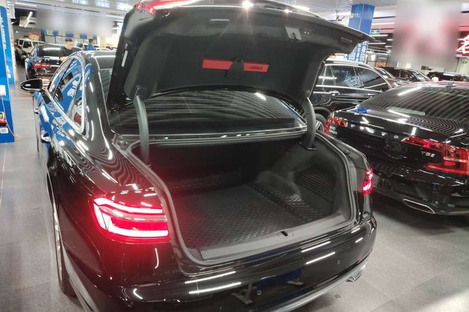 Used Audi A8 2018 A8L 55 TFSI quattro Launch Edition Elite Model Trunk