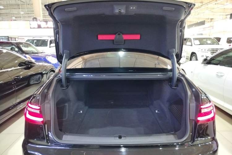 Used Audi A8 2018 A8L 55 TFSI quattro Launch Edition Prestige Model Trunk