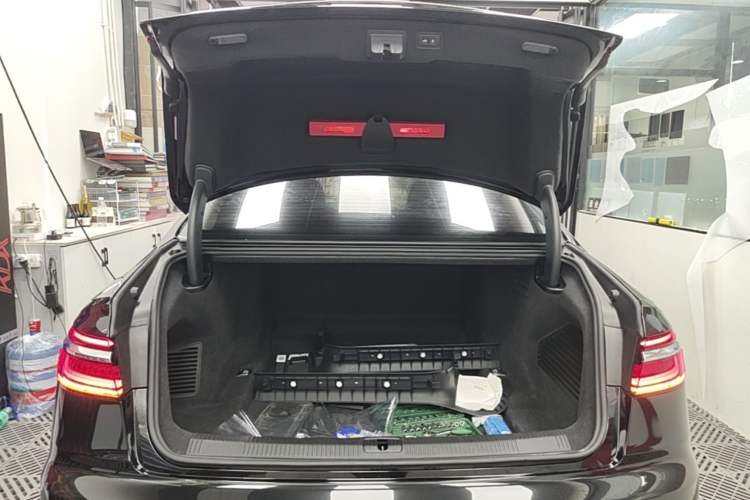 Used Audi A8 2018 A8L 55 TFSI quattro Launch Edition Elite Model Trunk