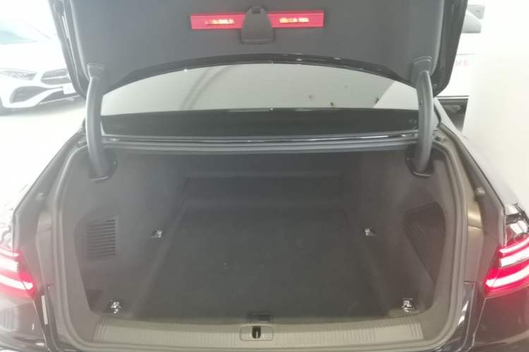 Used Audi A8 2018 A8L 55 TFSI quattro Launch Edition Elite Model Trunk