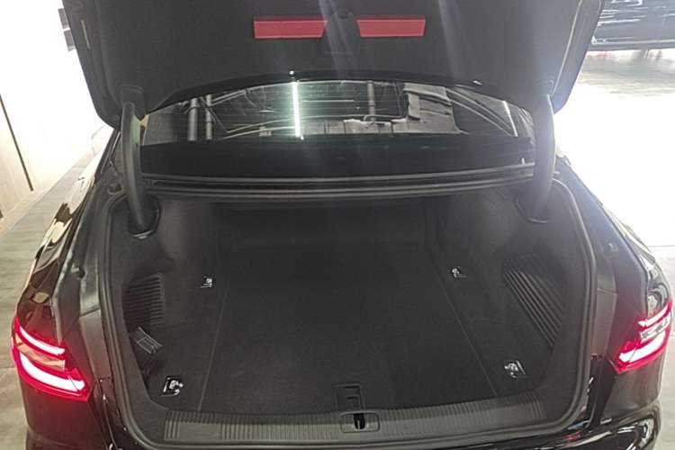 Used Audi A8 2018 A8L 55 TFSI quattro Launch Edition Prestige Model Trunk