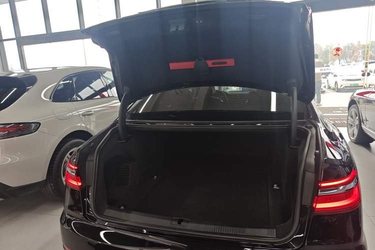 Used Audi A8 2018 A8L 55 TFSI quattro Launch Edition Prestige Model Trunk
