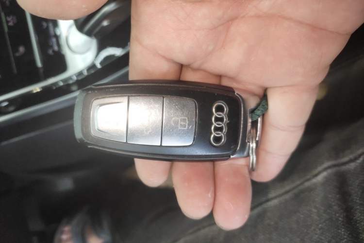 Used Audi A8 2018 A8L 55 TFSI quattro Launch Edition Elite Model Vehicle Key