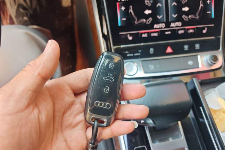 Used Audi A8 2018 A8L 55 TFSI quattro Launch Edition Prestige Model Vehicle Key