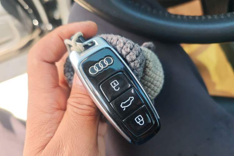 Used Audi A8 2018 A8L 55 TFSI quattro Launch Edition Elite Model Vehicle Key