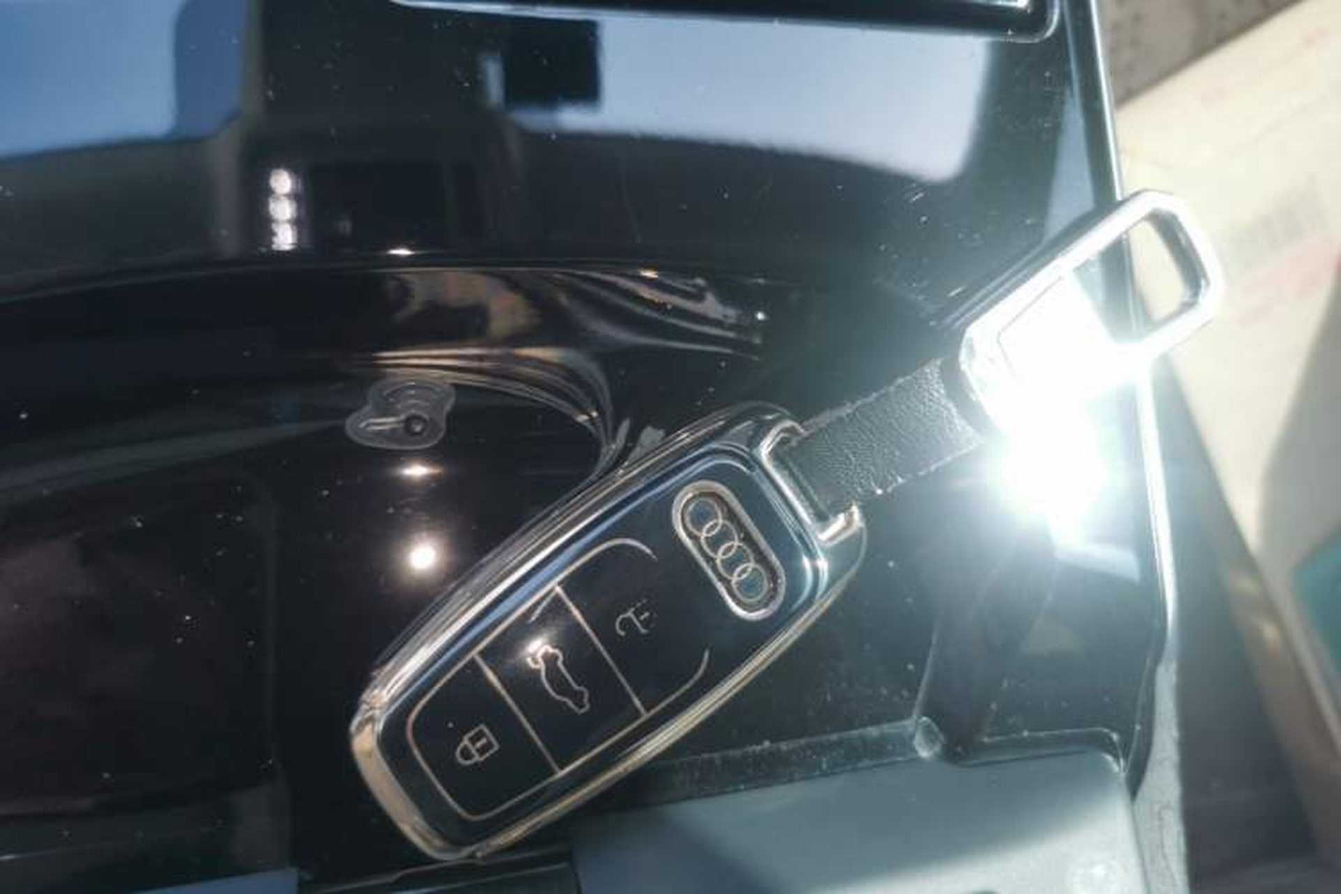 Used Audi A8 2018 A8L 55 TFSI quattro Launch Edition Elite Model Vehicle Key