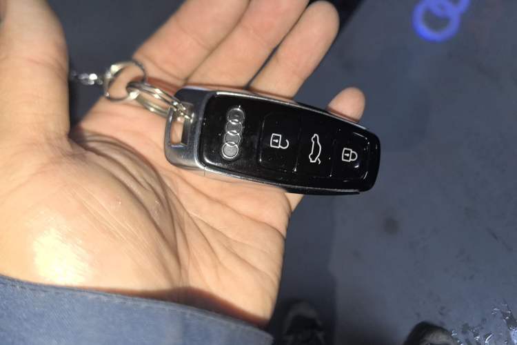 Used Audi A8 2018 A8L 55 TFSI quattro Launch Edition Elite Model Vehicle Key