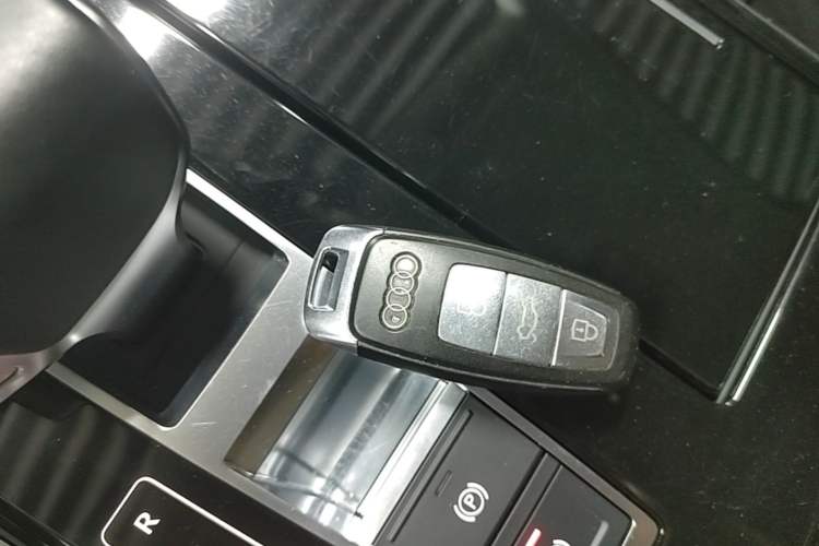 Used Audi A8 2018 A8L 55 TFSI quattro Launch Edition Elite Model Vehicle Key