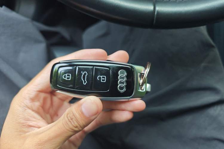 Used Audi A8 2018 A8L 55 TFSI quattro Luxury Edition Vehicle Key