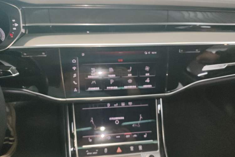 Used Audi A8 2018 A8L 55 TFSI quattro Launch Edition Elite Model Audio And AC Panel