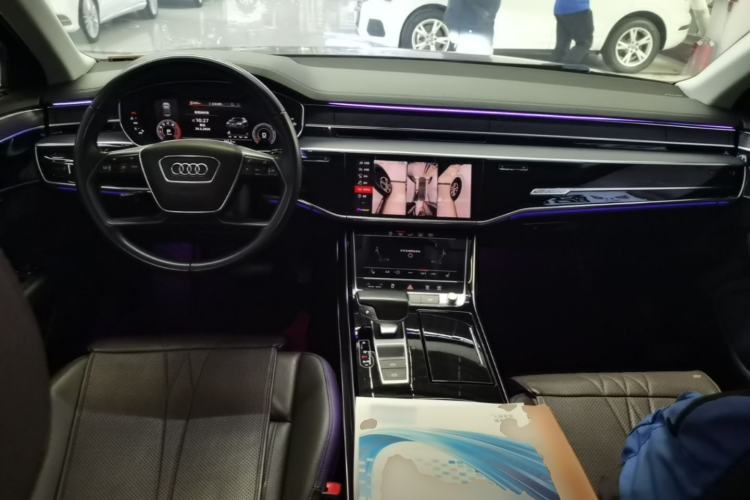 Used Audi A8 2018 A8L 55 TFSI quattro Launch Edition Elite Model Center Console