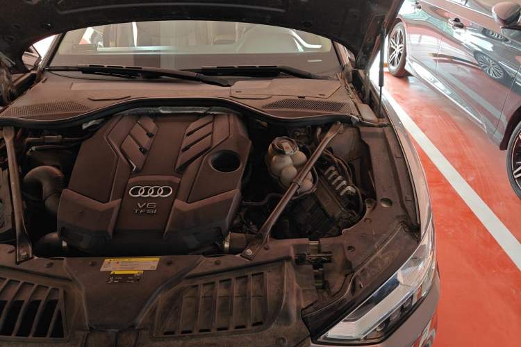Used Audi A8 2018 A8L 55 TFSI quattro Luxury Edition Engine Bay Left