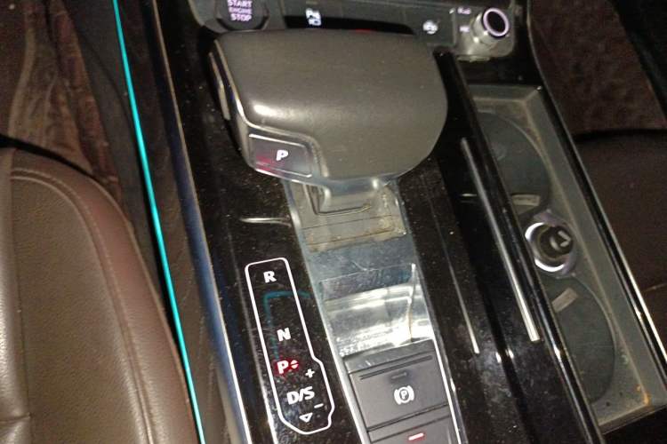 Used Audi A8 2018 A8L 55 TFSI quattro Launch Edition Prestige Model Gear Lever