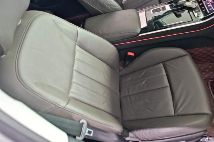 Used Audi A8 2018 A8L 55 TFSI quattro Launch Edition Elite Model Right Front Seat